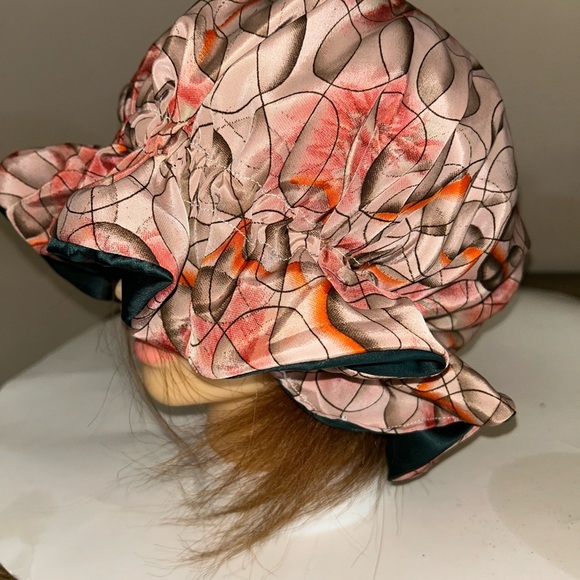 Blush & Green Leaf Print Satin Bonnet - Picture 2 of 3